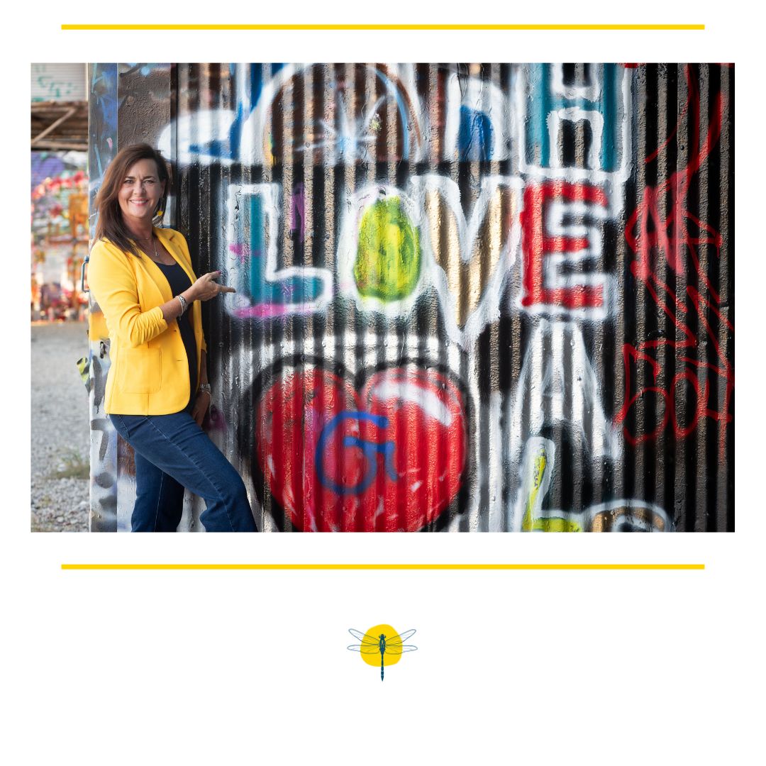 Keynote Speaker - 3 Truths That Change Everything Beth Jones with LOVE graffiti - Keynote Speaker - 3 Truths That Change Everything